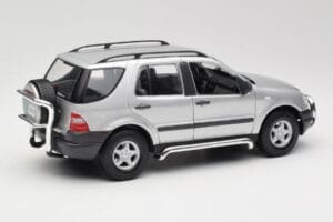 Mercedes ML320 W163 Ασημί Maisto 1:18 50319 Μέταλλο - εικόνα 3 από 8