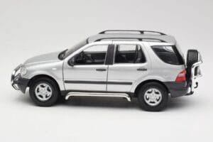 Mercedes ML320 W163 Ασημί Maisto 1:18 50319 Μέταλλο - εικόνα 4 από 8