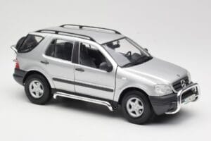 Mercedes ML320 W163 Ασημί Maisto 1:18 50319 Μέταλλο - εικόνα 6 από 8
