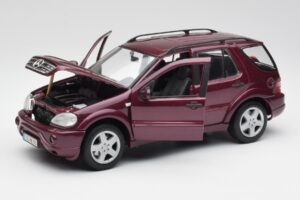 Mercedes ML55 AMG W163 Μωβ Maisto 1:18 31876 Μέταλλο - εικόνα 2 από 8