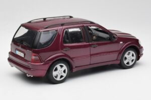Mercedes ML55 AMG W163 Μωβ Maisto 1:18 31876 Μέταλλο - εικόνα 3 από 8