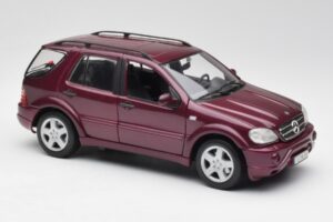 Mercedes ML55 AMG W163 Μωβ Maisto 1:18 31876 Μέταλλο - εικόνα 6 από 8