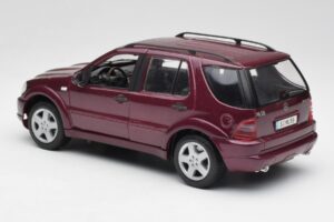 Mercedes ML55 AMG W163 Μωβ Maisto 1:18 31876 Μέταλλο - εικόνα 7 από 8