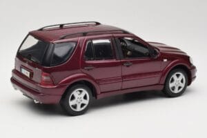 Mercedes ML55 AMG W163 Κόκκινο Maisto 1:18 50348 Μέταλλο - εικόνα 3 από 8