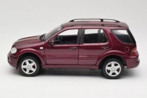 Mercedes ML55 AMG W163 Κόκκινο Maisto 1:18 50348 Μέταλλο - εικόνα 4 από 8
