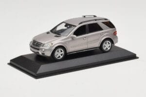 Mercedes ML63 AMG W164 Γκρι Μεταλλικό Minichamps 1:43 400034570 Μέταλλο - εικόνα 2 από 4