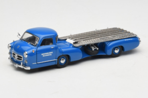 Mercedes Renntransporter Blue Wonder CMC 1:43 M-036K Μέταλλο