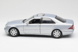 Mercedes S-Class W220 Γαλάζιο Maisto 1:18 56050 Μέταλλο - εικόνα 4 από 8