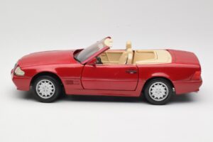 Mercedes SL500 R129 Κόκκινο Revell 1:18 08927 Μέταλλο - εικόνα 4 από 8