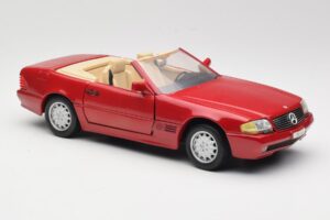Mercedes SL500 R129 Κόκκινο Revell 1:18 08927 Μέταλλο - εικόνα 6 από 8