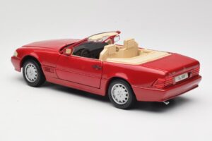 Mercedes SL500 R129 Κόκκινο Revell 1:18 08927 Μέταλλο - εικόνα 7 από 8