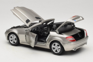 Mercedes SLK R171 Ανοιχτό Μπρονζέ Μεταλλικό Maisto 1:18 31674-R1 Μέταλλο - εικόνα 5 από 8