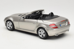 Mercedes SLK R171 Ανοιχτό Μπρονζέ Μεταλλικό Maisto 1:18 31674-R1 Μέταλλο - εικόνα 7 από 8