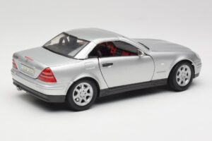 Mercedes SLK R170 Ρόντστερ Ασημί Maisto 1:18 31674 Μέταλλο - εικόνα 5 από 9