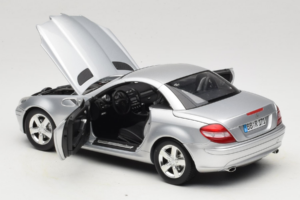 Mercedes SLK R171 Ασημί Minichamps 1:18 B66962318 Μέταλλο - εικόνα 5 από 9