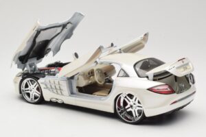Mercedes SLR McLaren C199 Λευκό Maisto 1:18 31068 Μέταλλο - εικόνα 5 από 8