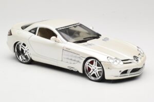 Mercedes SLR McLaren C199 Λευκό Maisto 1:18 31068 Μέταλλο - εικόνα 6 από 8