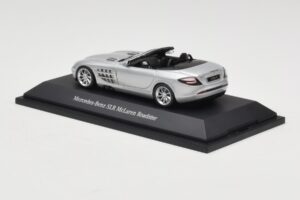 Mercedes SLR McLaren Roadster Crystal Laurit Silver Minichamps 1:43 B66961005 Μέταλλο - εικόνα 3 από 4