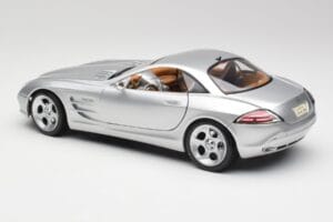 Mercedes SLR Vision Liquid Ασημί Maisto 1:18 B66962101 Μέταλλο - εικόνα 7 από 8