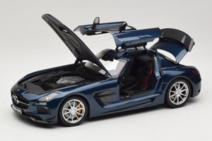 Mercedes SLS AMG Black Series Daytona Blue Metallic Minichamps 1:18 110033026 Μέταλλο - εικόνα 2 από 8