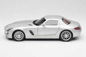 Mercedes SLS AMG C197 Iridium Ασημί Minichamps 1:18 100039026 Μέταλλο - εικόνα 4 από 8