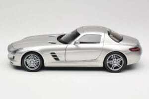 Mercedes SLS AMG C197 Matt Ασημί Minichamps 1:18 100039029 Μέταλλο - εικόνα 4 από 8