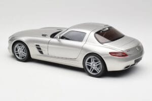 Mercedes SLS AMG C197 Matt Ασημί Minichamps 1:18 100039029 Μέταλλο - εικόνα 7 από 8