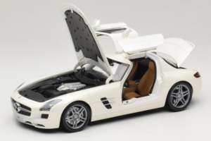 Mercedes SLS AMG Designo Mystic White Museum Edition Minichamps 1:18 B66055551 Μέταλλο - εικόνα 2 από 8