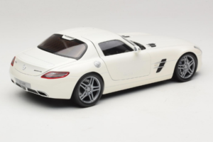 Mercedes SLS AMG Designo Mystic White Museum Edition Minichamps 1:18 B66055551 Μέταλλο - εικόνα 3 από 8