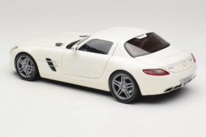 Mercedes SLS AMG Designo Mystic White Museum Edition Minichamps 1:18 B66055551 Μέταλλο - εικόνα 7 από 8