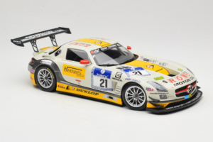 Mercedes SLS AMG GT3 #21 Rowe Racing M. Hartung / N. Heyer ADAC 24 Hours Nurburgring 2013 Minichamps 1:18 151133121 Μέταλλο - εικόνα 4 από 6
