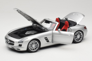 Mercedes SLS AMG Roadster Iridium Ασημί Minichamps 1:18 B66960078 Μέταλλο - εικόνα 2 από 8
