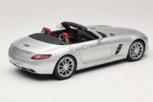 Mercedes SLS AMG Roadster Iridium Ασημί Minichamps 1:18 B66960078 Μέταλλο - εικόνα 3 από 8
