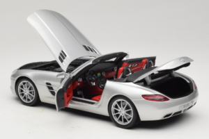 Mercedes SLS AMG Roadster Iridium Ασημί Minichamps 1:18 B66960078 Μέταλλο - εικόνα 5 από 8