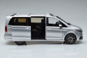 Mercedes V-Class V260 AMG Line Ασημί Norev 1:18 183871 Μέταλλο - εικόνα 4 από 10