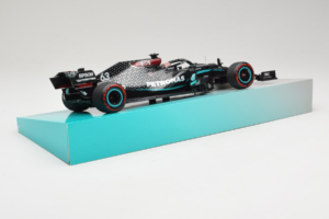 Mercedes W11 #63 G. Russell Mercedes AMG Petronas Sakhir Grand Prix 2020 Minichamps 1:18 113201663 Ρητίνη - εικόνα 3 από 7