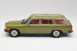 Mercedes W123 200T Cypress Πράσινο BoS Models 1:18 BOS008 Μέταλλο - εικόνα 3 από 6