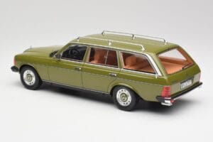 Mercedes W123 200T Cypress Πράσινο BoS Models 1:18 BOS008 Μέταλλο - εικόνα 5 από 6