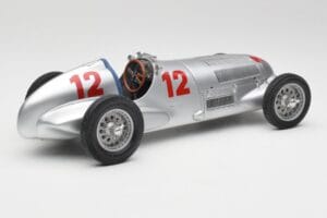 Mercedes W125 #12 R. Caracciola Grand Prix 1937 CMC 1:18 M-052 Μέταλλο - εικόνα 2 από 6