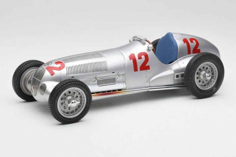 Mercedes W125 #12 R. Caracciola Grand Prix 1937 CMC 1:18 M-052 Μέταλλο
