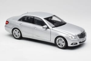 Mercedes E-Class W212 Avantgarde Iridium Ασημί Χρώμα Έκδοση 1 Minichamps 1:18 B66960212-D1 Μέταλλο - εικόνα 6 από 11