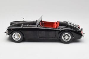 MGA English Roadster Μαύρο Revell 1:18 84559091 Μέταλλο - εικόνα 4 από 8