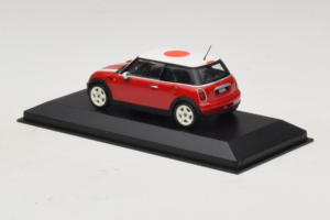 Mini Cooper Κόκκινο Με Ιαπωνική Σημαία Minichamps 1:43 80420309024-R1 Μέταλλο - εικόνα 3 από 5