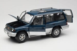 Mitsubishi Pajero V20 LWB Μπλε & Ασημί Sun Star 1:18 1212 Μέταλλο - εικόνα 2 από 8
