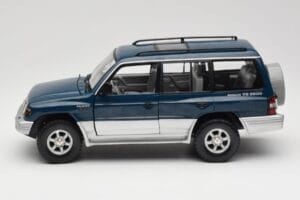 Mitsubishi Pajero V20 LWB Μπλε & Ασημί Sun Star 1:18 1212 Μέταλλο - εικόνα 4 από 8