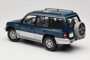 Mitsubishi Pajero V20 LWB Μπλε & Ασημί Sun Star 1:18 1212 Μέταλλο - εικόνα 7 από 8