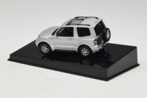 Mitsubishi Pajero SWB Ασημί AUTOart 1:43 57113 Μέταλλο - εικόνα 3 από 4