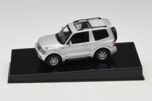 Mitsubishi Pajero SWB Ασημί AUTOart 1:43 57113 Μέταλλο