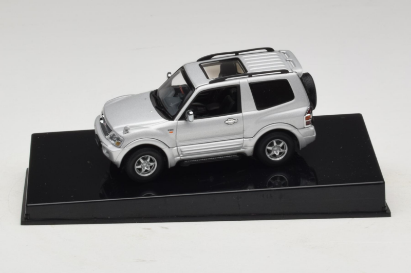 Mitsubishi Pajero SWB Ασημί AUTOart 1:43 57113 Μέταλλο