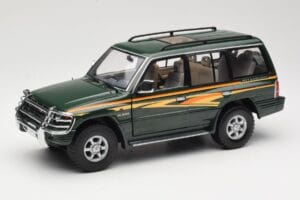 Mitsubishi Pajero V20 LWB Πράσινο Sun Star 1:18 1225 Μέταλλο